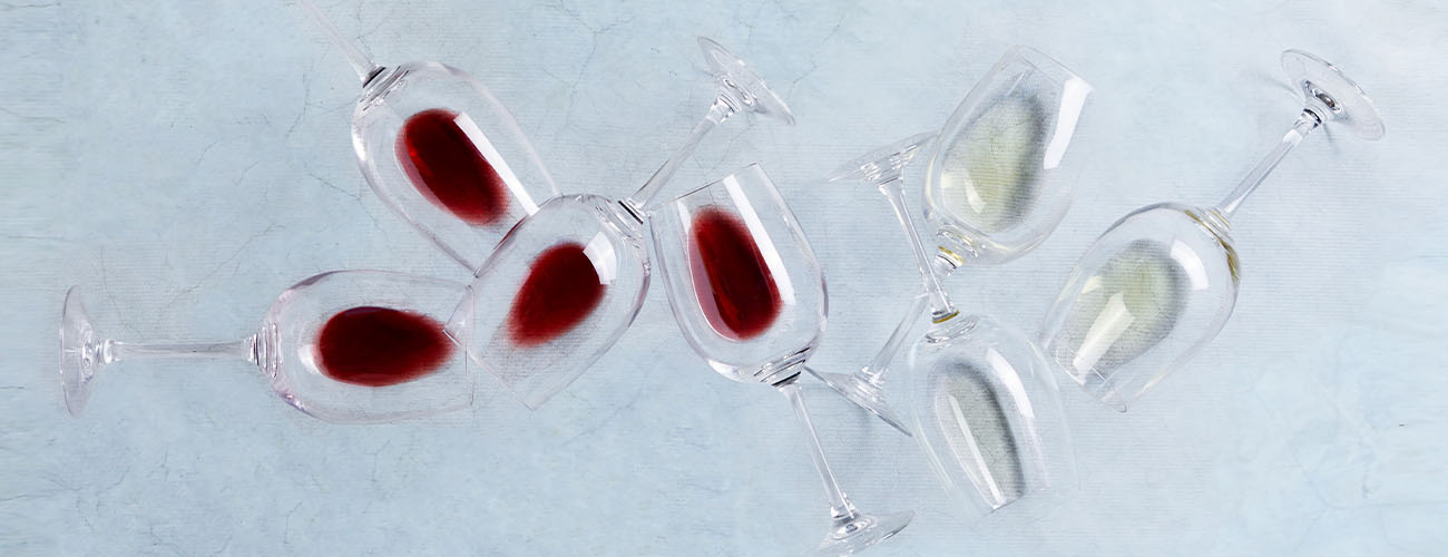 red wine and white wine glass